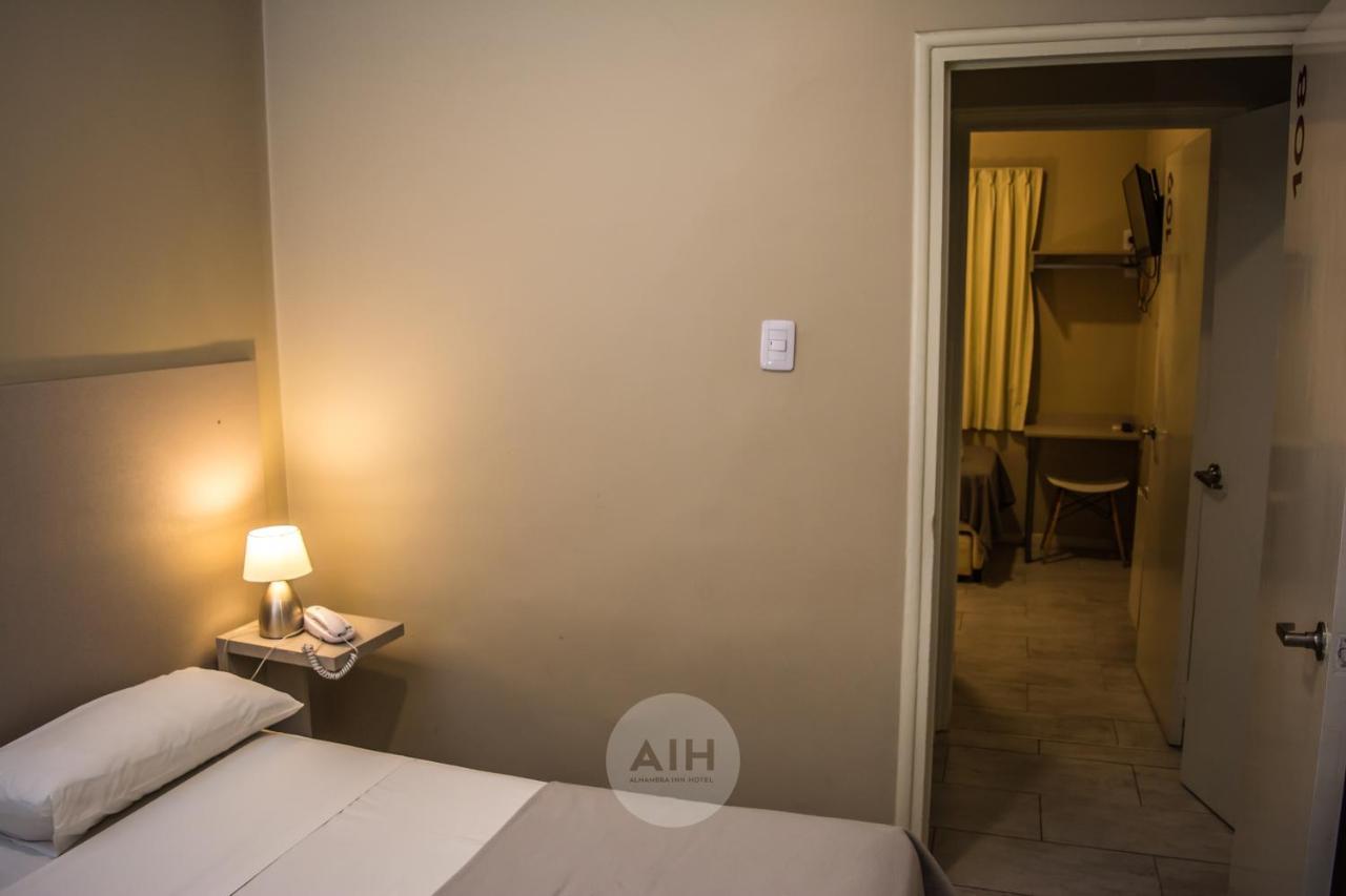 Hotel Alhambra San Juan Extérieur photo